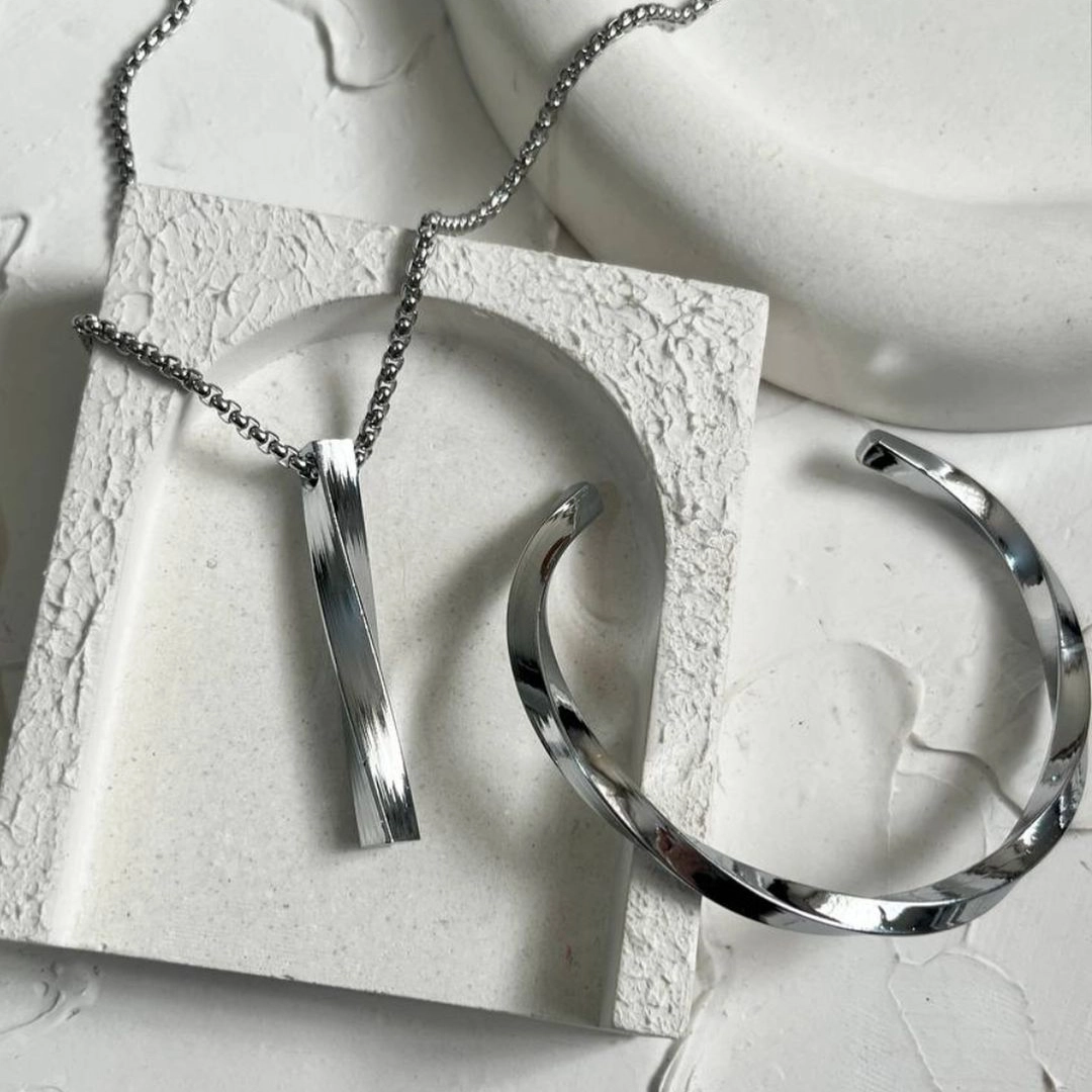 ست گردنبند و بنگل پیچ خورده ( نقره ای )